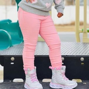 We have beautiful different colored leggings. 💖💖💖💖